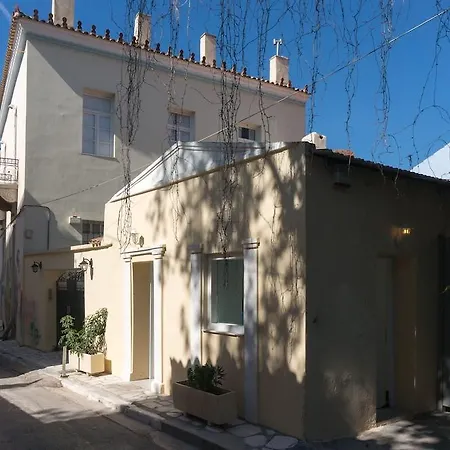 The Little In Plaka Apartment *